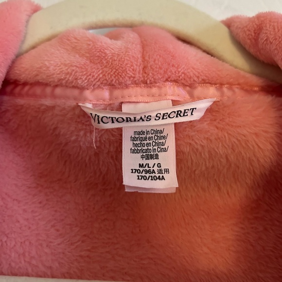 Victoria's Secret Soft Pink Robe - Picture 3 of 3